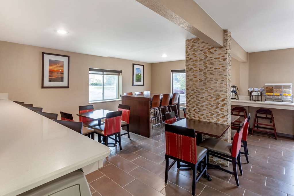 Clarion Pointe Racine Mount Pleasant - photo 30