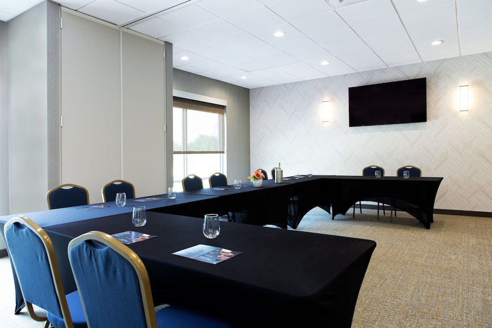 SpringHill Suites Chester - photo 32