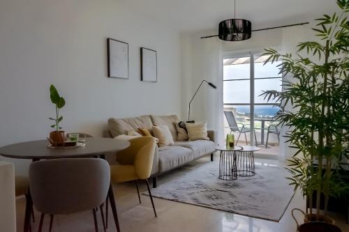 Apartment Manilva — 4-Star Luxury Hotel in Manilva, Spain