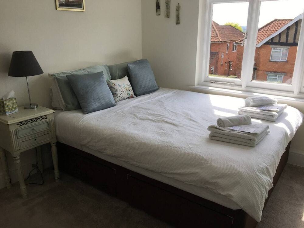 Rie s Retreat VR in Glastonbury, United Kingdom