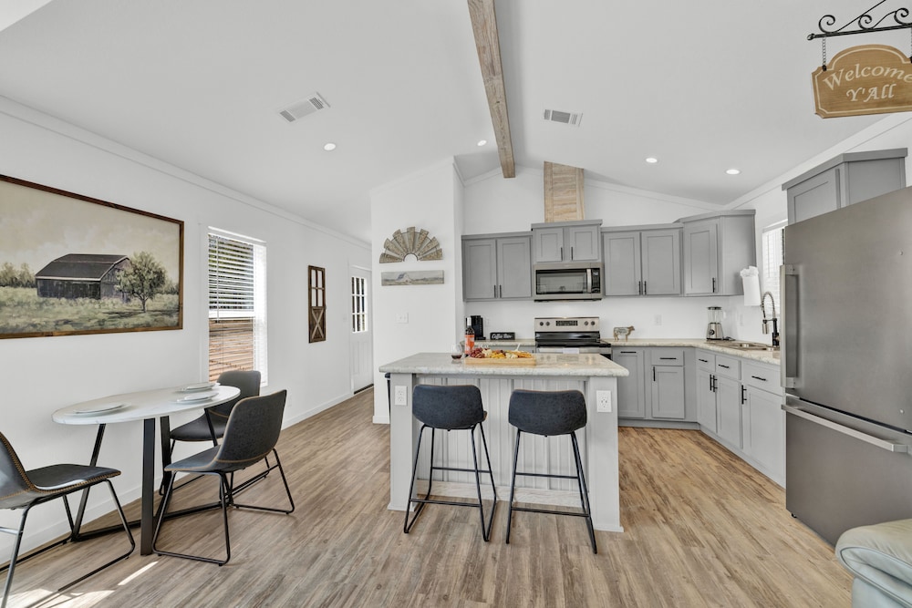 Resort at Fredericksburg Unit 22 - photo 3
