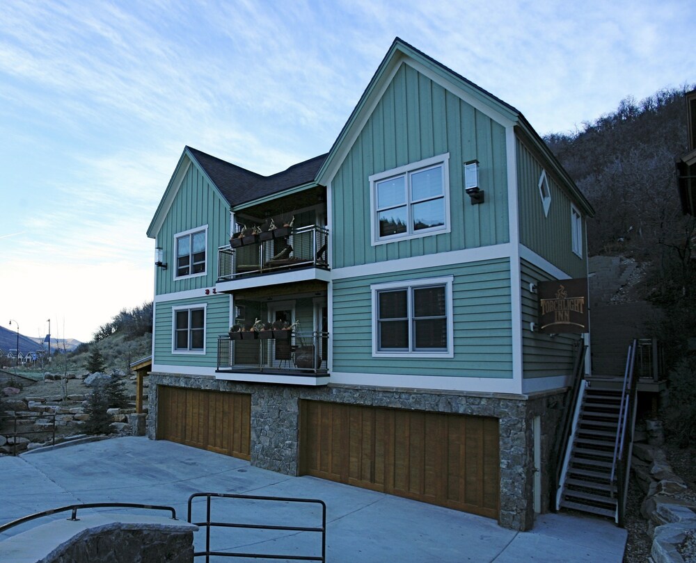 Torchlight Inn - photo 38