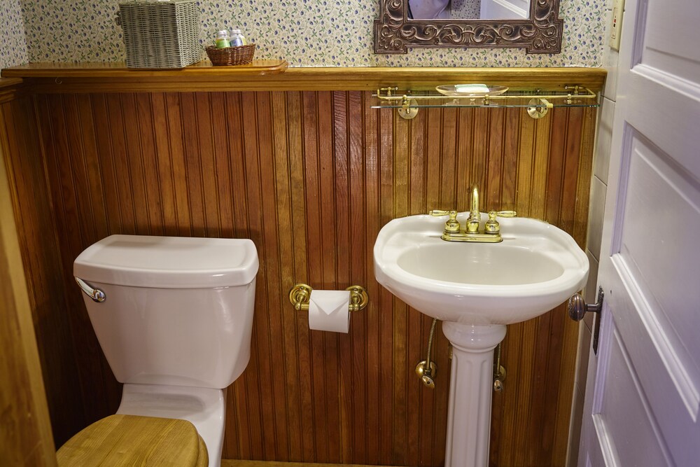 The Andrie Rose Inn - photo 24