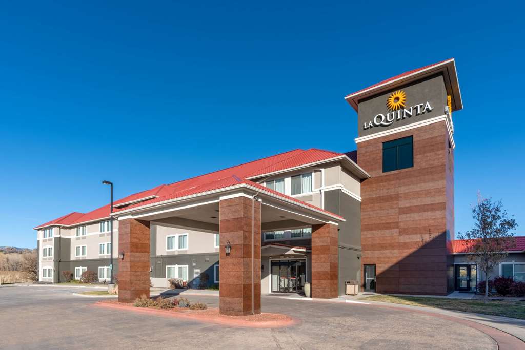 La Quinta Inn & Suites by Wyndham Rifle - photo 3