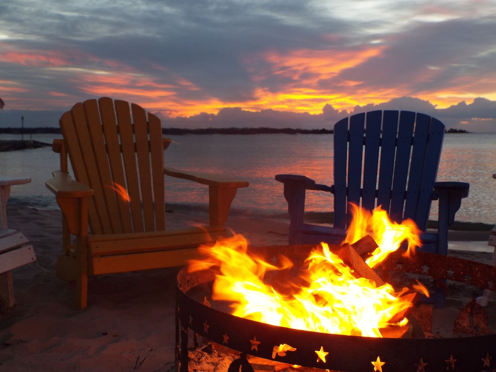 Beachfront Inn - photo 85