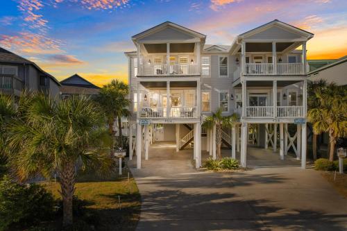 Shark Shak - carbon neutral hotel in Myrtle Beach