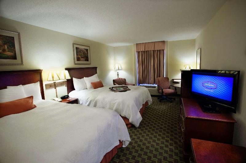 Hampton Inn Carrollton - photo 34
