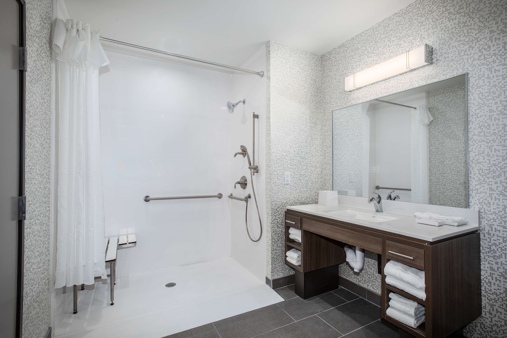 Home2 Suites by Hilton Roswell NM - photo 26