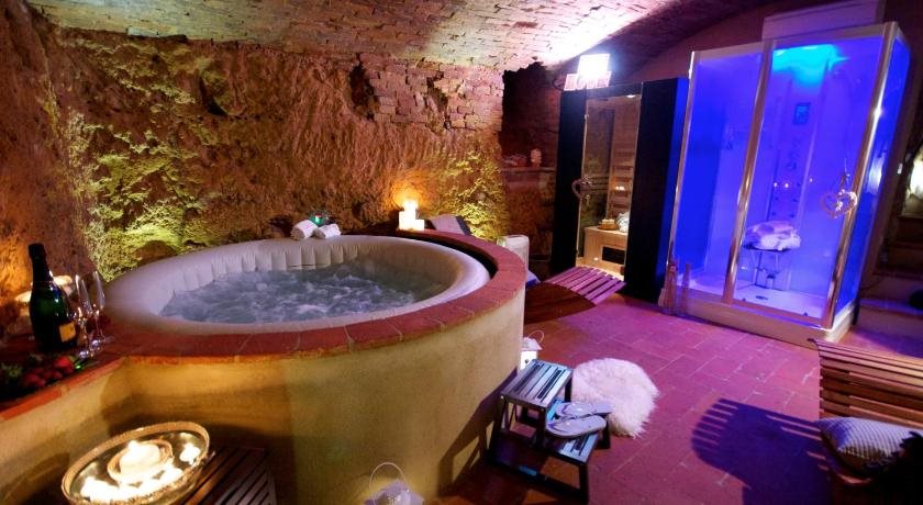 Il Giglio B&B — 4-Star Luxury Hotel in Pienza, Italy