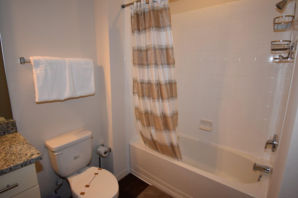 Nov Special W Lucaya 4bed 2 Bath ID: 256175 - photo 28