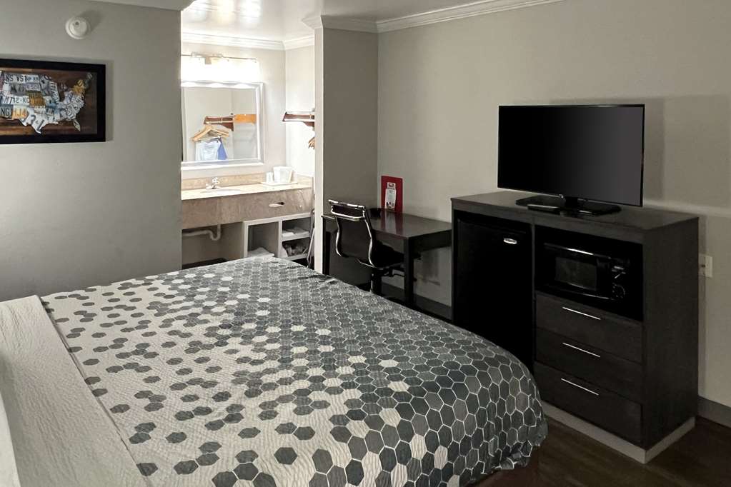 Econo Lodge Byron Warner Robins - photo 14