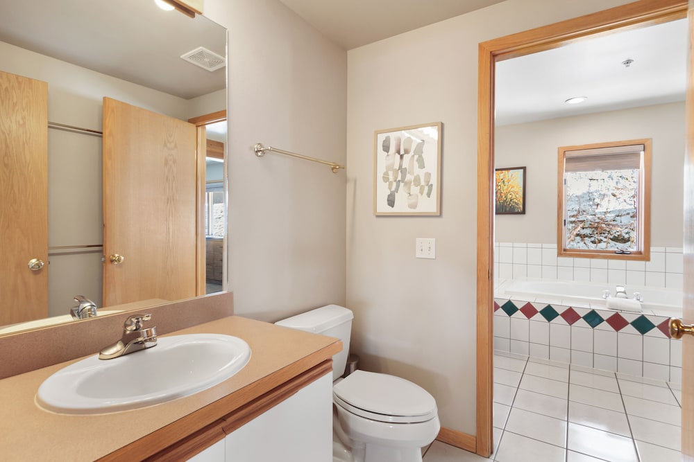 Gold Point Resort Breckenridge by Vacatia - photo 72