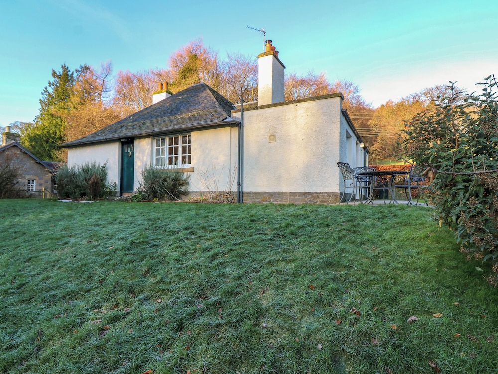 East Cottage Tarvit — 4-Star Luxury Hotel in Cupar, United Kingdom