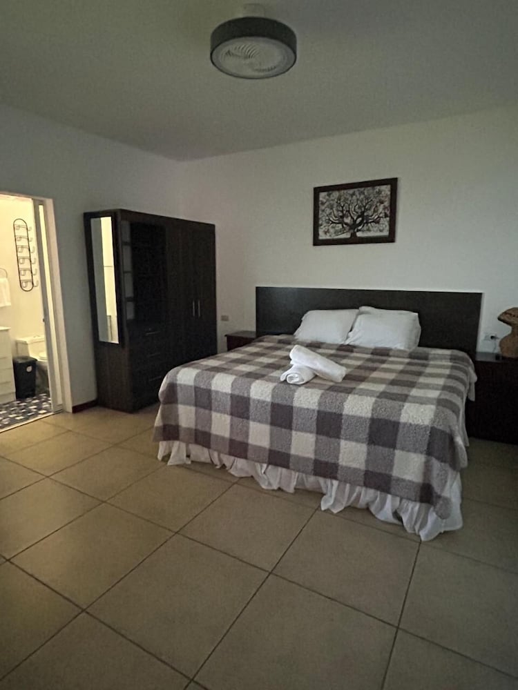 Summit 503 Rental Villas — 4-Star Luxury Hotel in Santa Tecla, El Salvador