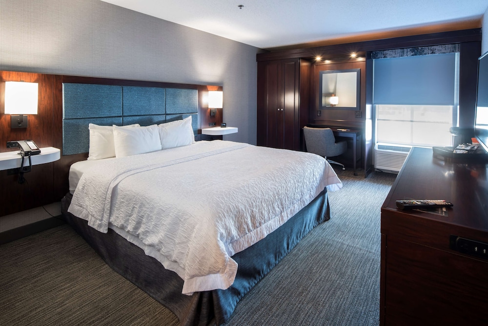 Hampton Inn & Suites Chicago Lincolnshire - photo 10