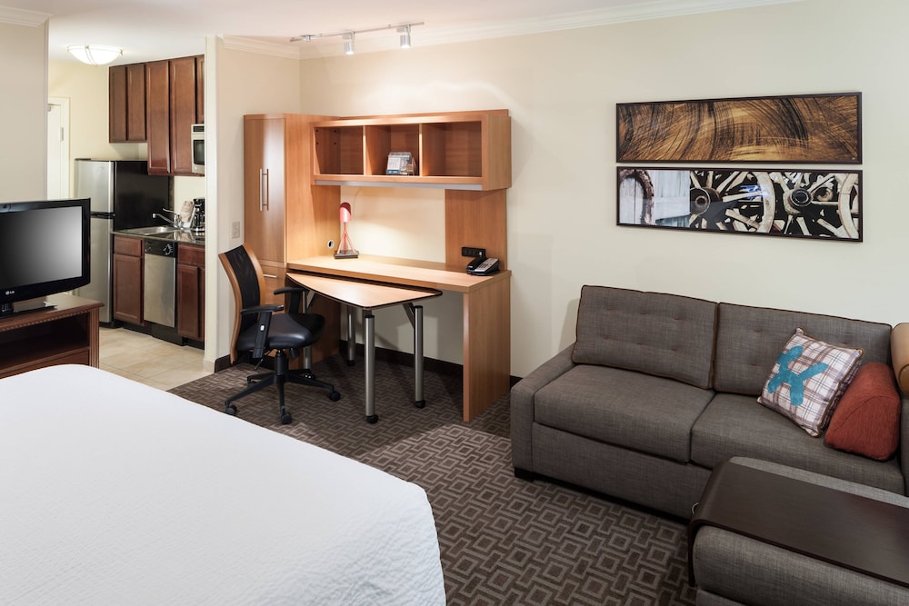 TownePlace Suites by Marriott San Antonio Airport - photo 13