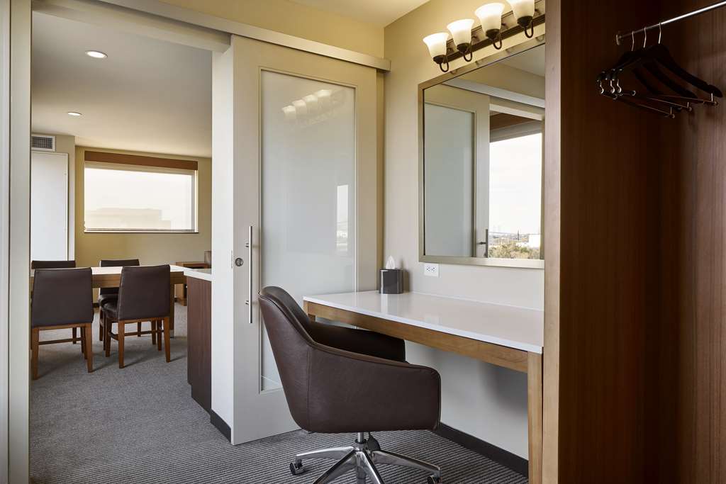 Hyatt Place Wilmington Riverfront - photo 23