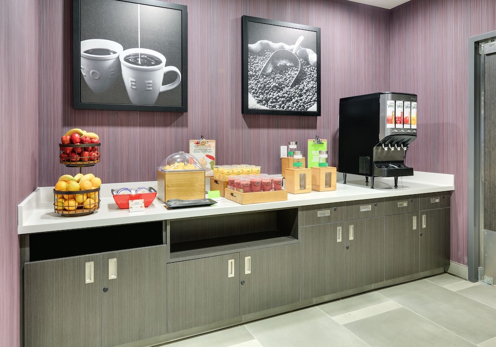 Hampton Inn by Hilton Irvine Spectrum Lake Forest - photo 22
