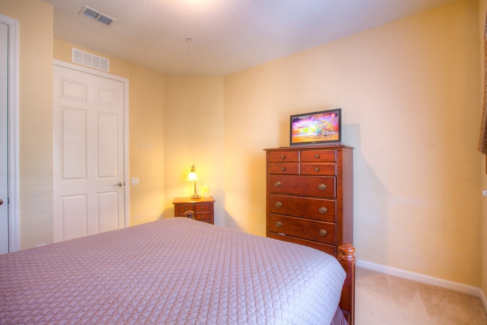 Lovely Third floor Vista Cay Resort Condo - photo 3