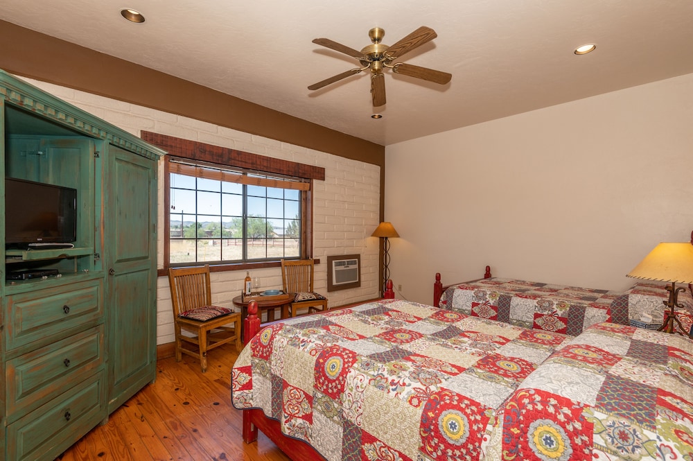 Sonoita Inn - photo 4