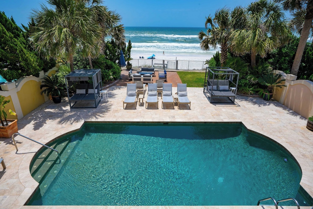 Promenade by Avantstay Beach Front Mansion w Breathtaking Views & Pool - photo 35