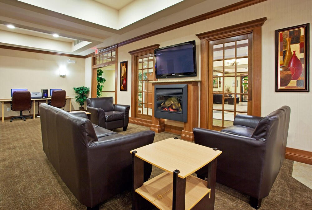 Holiday Inn Express & Suites Howell by IHG - photo 44