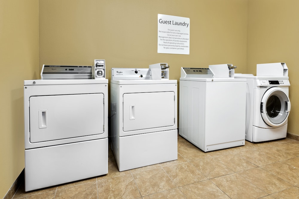 Holiday Inn Express & Suites Cotulla by IHG - photo 29