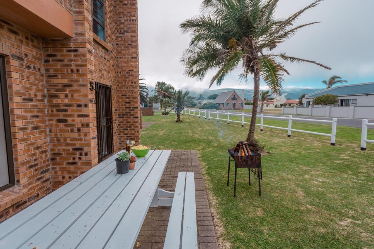 Sea Breeze — 4-Star Luxury Hotel in None, South Africa