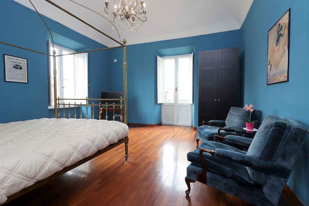 Trevi Grand Blu Suite B&B — 4-Star Luxury Hotel in Rome, Italy