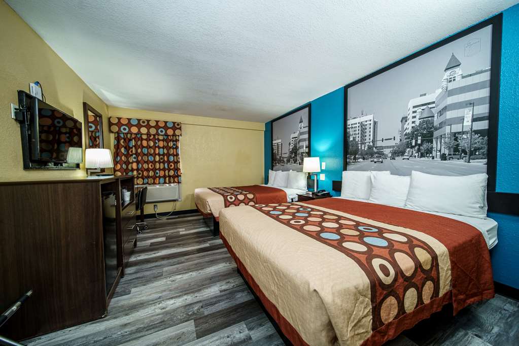 Super 8 by Wyndham Wichita Airport - photo 10