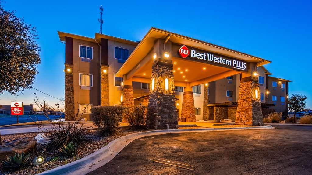 Best Western Plus Seminole Hotel & Suites - featured photo