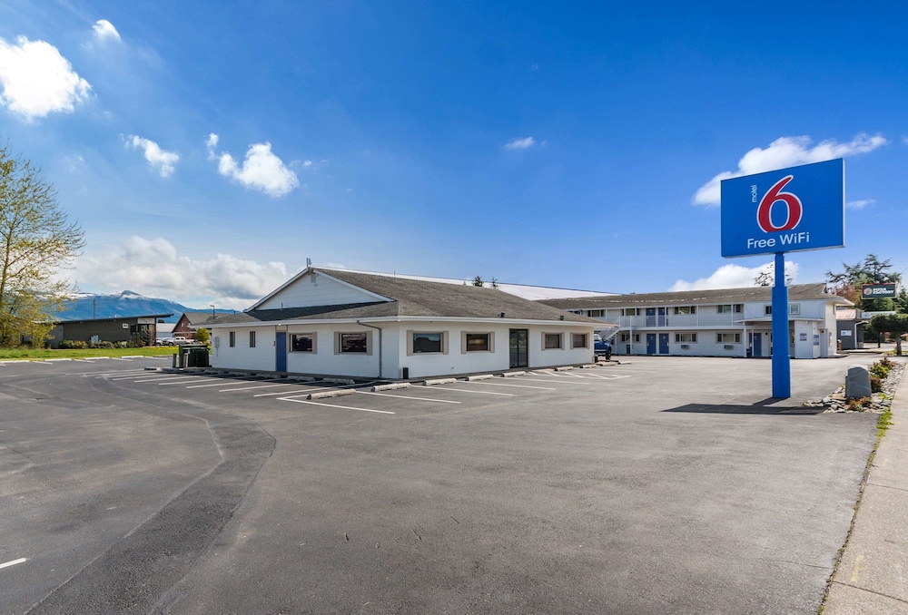 Motel 6 Burlington WA - featured photo