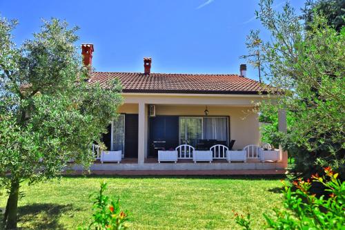Holiday house JOY — 4-Star Luxury Hotel in Umag, Croatia