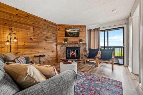Misty Mountain Getaway — 4-Star Luxury Hotel in Gatlinburg, United States