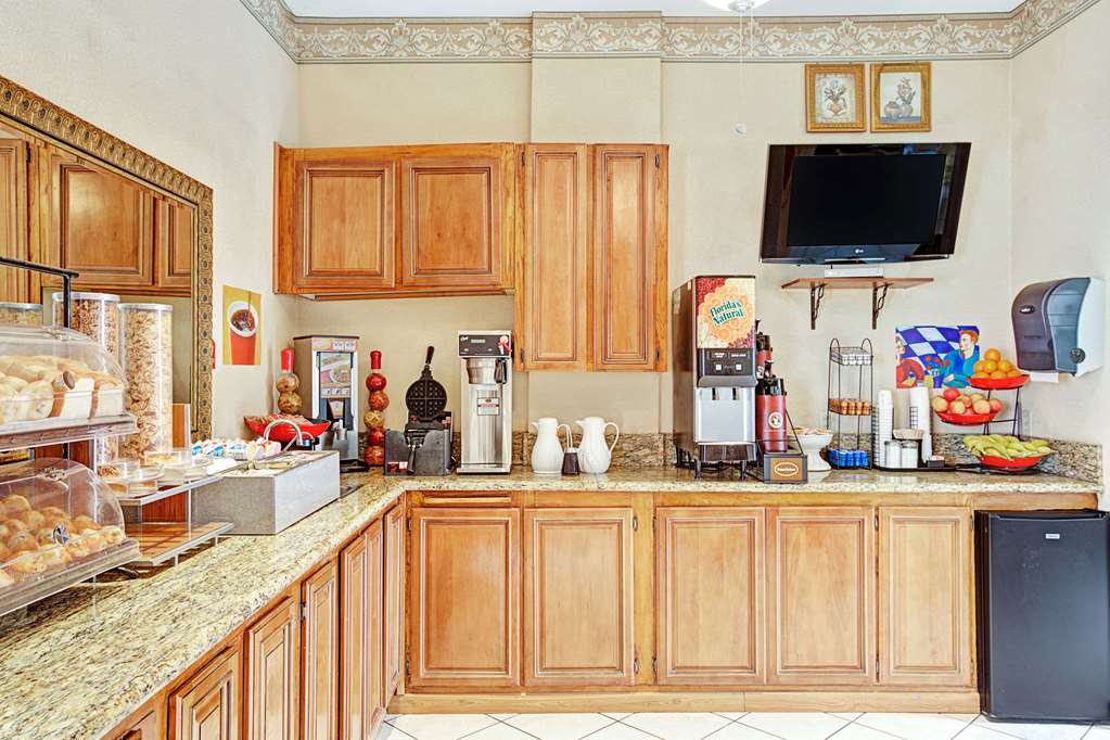 Ramada Limited Redondo Beach - photo 23