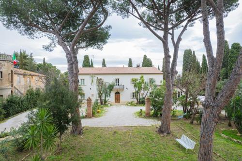 Relais Villa Rizzi — 5-Star Luxury Hotel in Cecina, Italy