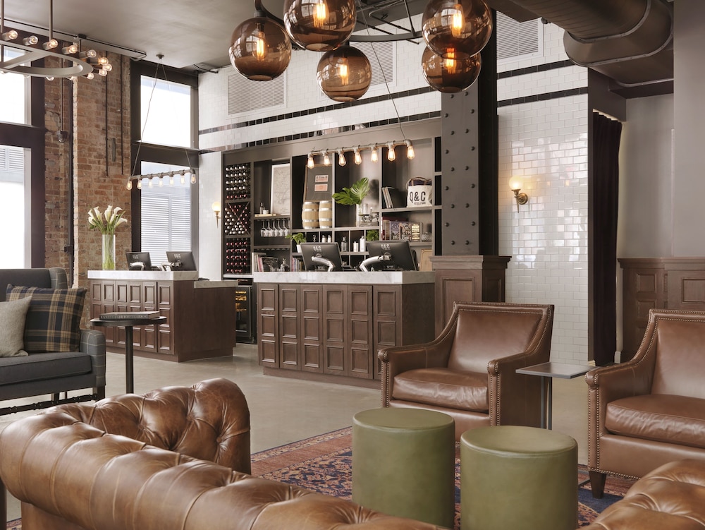 Q and C HotelBar New Orleans Autograph Collection - photo 3