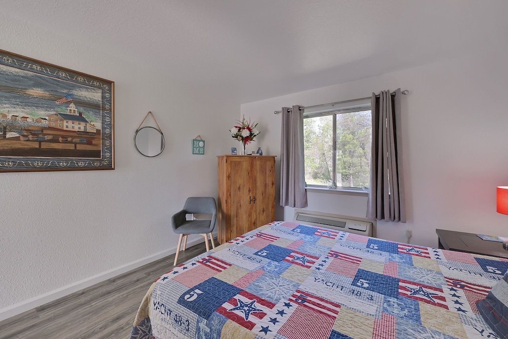 Brownsville Motel - photo 16