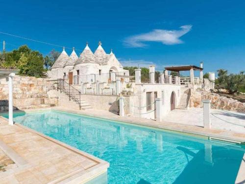 Trullo il Pupineto in Cisternino, Italy