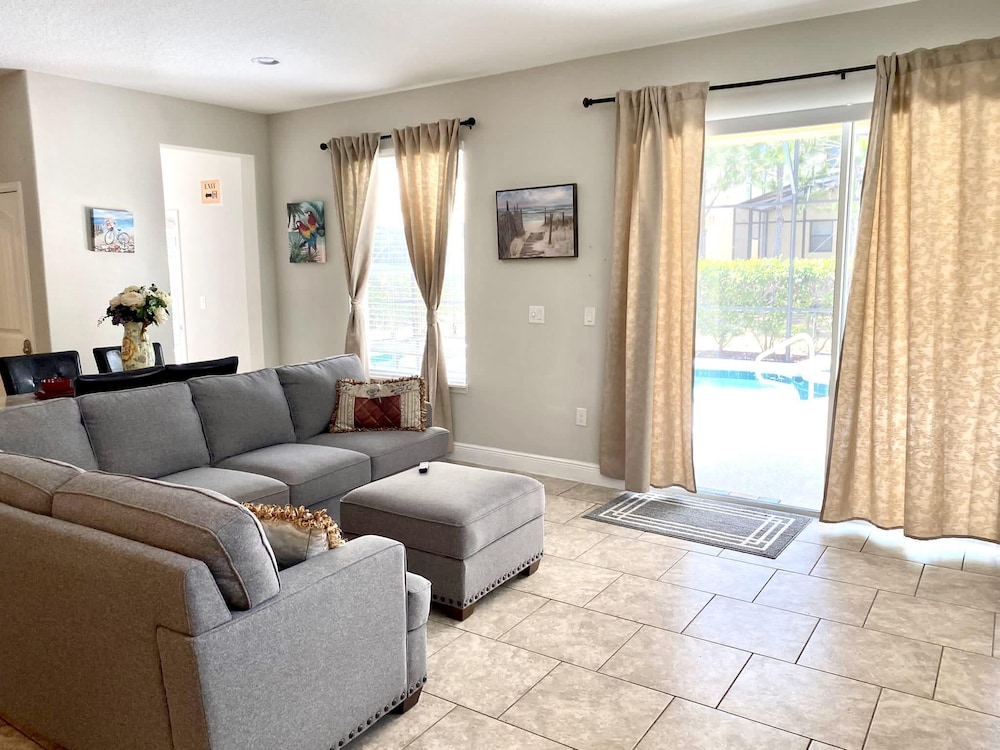 Solterra Resort Spacious House With Game Room Private Pool and Movie Room - photo 3