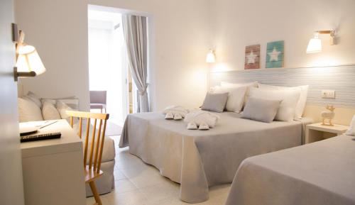 Alegria Pineda Splash