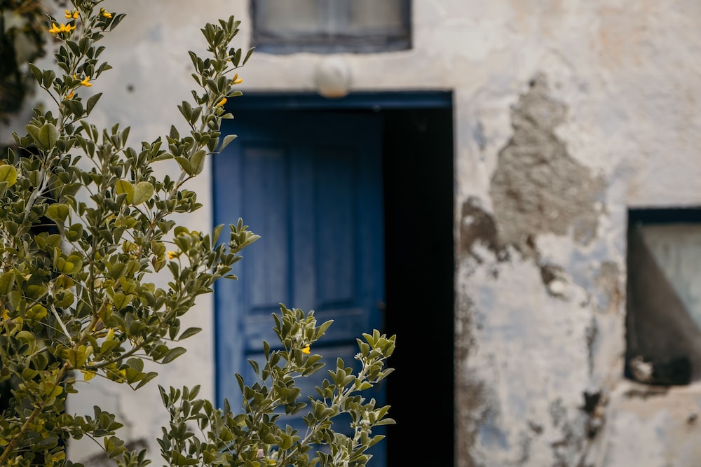White Cave Suites in Mesaria, Greece
