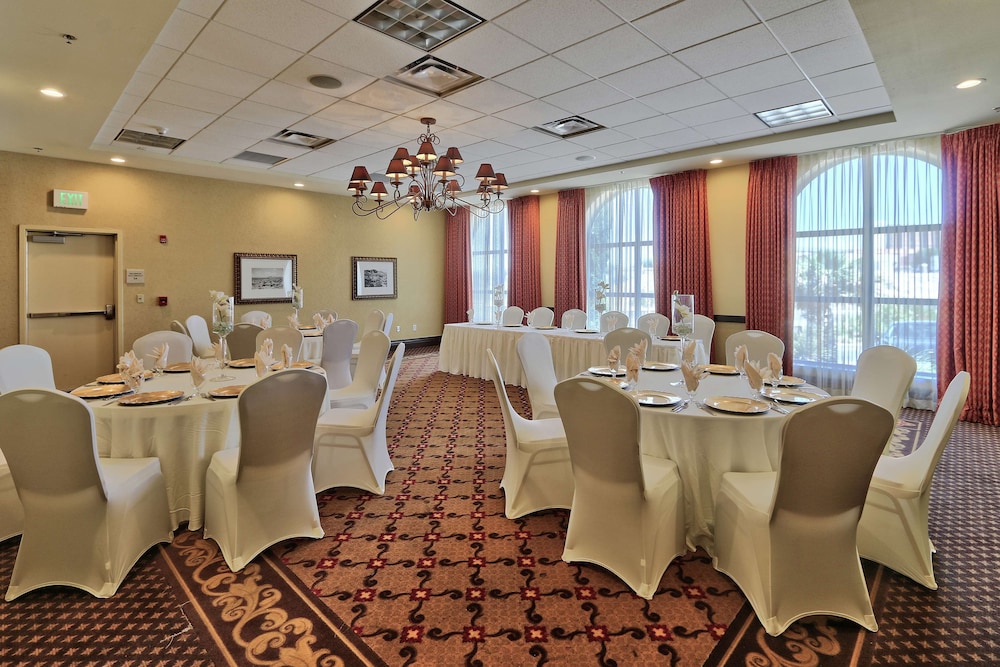 Hilton Garden Inn Las Cruces - photo 46