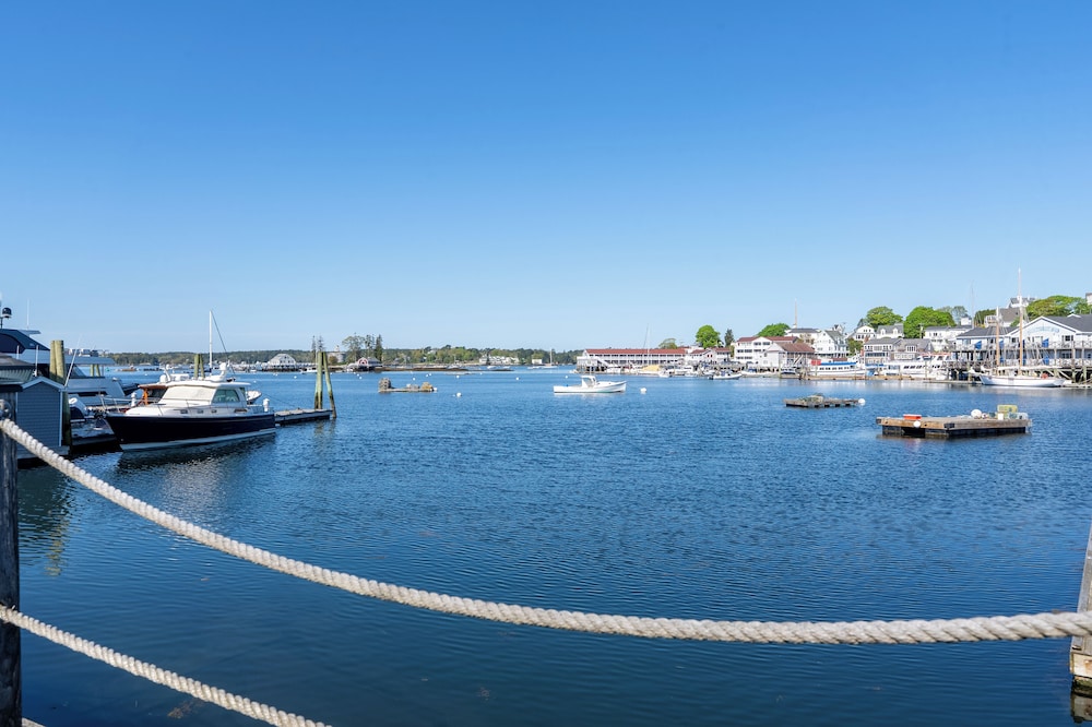 Boothbay Harbor Inn - photo 45