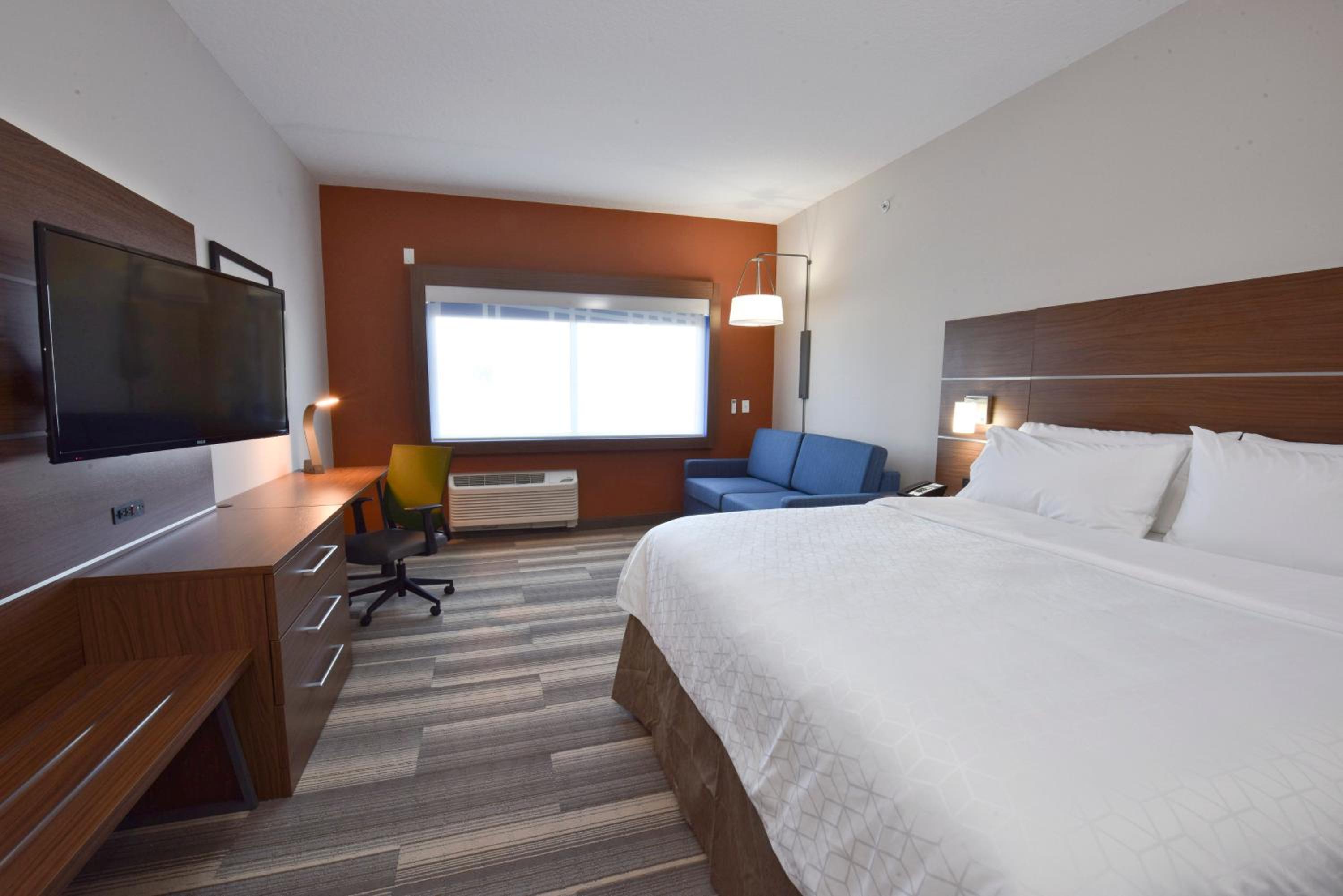 Holiday Inn Express & Suites Orlando Southeast by IHG - photo 31