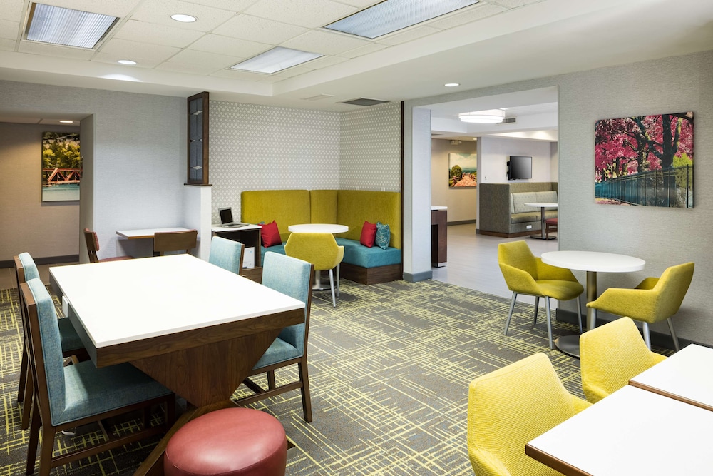 Hampton Inn Bentonville Rogers - photo 35