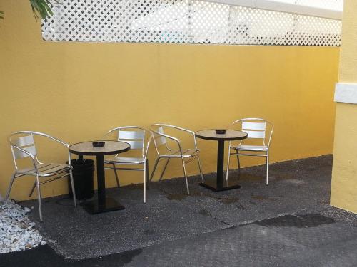 Belvedere Inn - photo 8