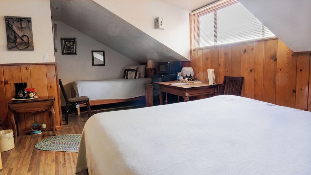 Red Horse Bed and Breakfast - photo 10