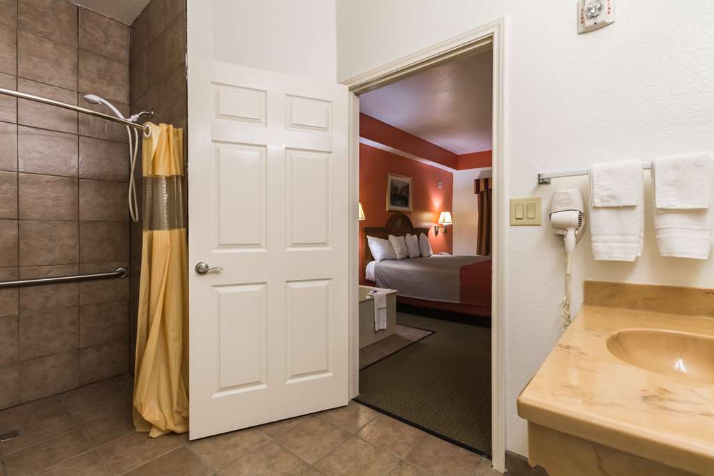 Motel6 Alvarado TX - photo 24