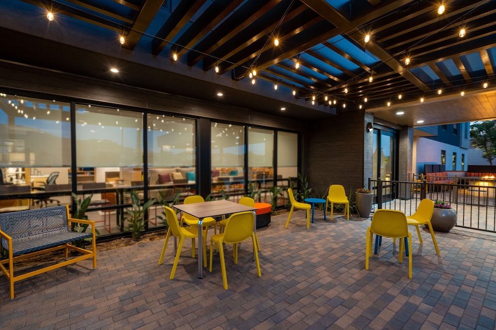 Home2 Suites by Hilton Corona - photo 42